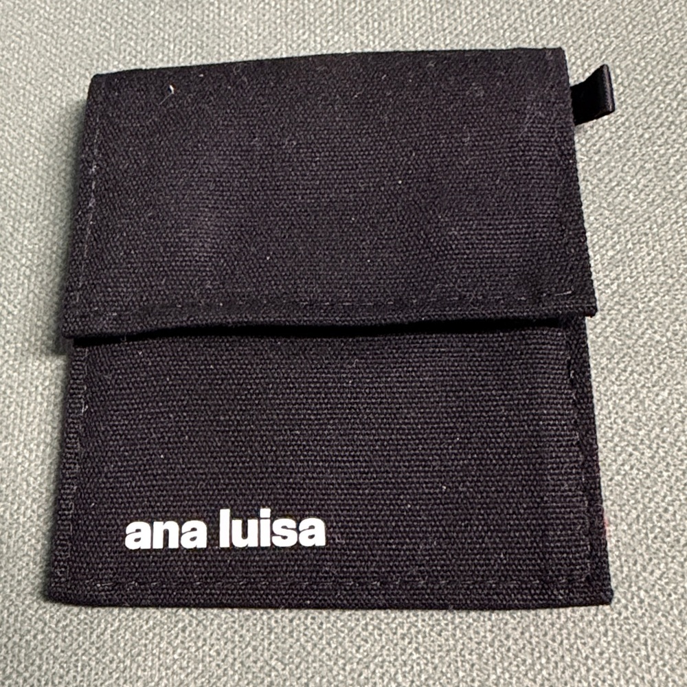 BNWT 3 PC LARGE ANA LUISA TAUPE CANVAS POUCHES + 1 BLACK BONUS POUCH WITH SNAPS - Picture 6 of 7